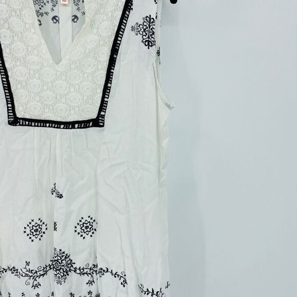 Fig & flower embroidered blouse - Picture 4 of 8